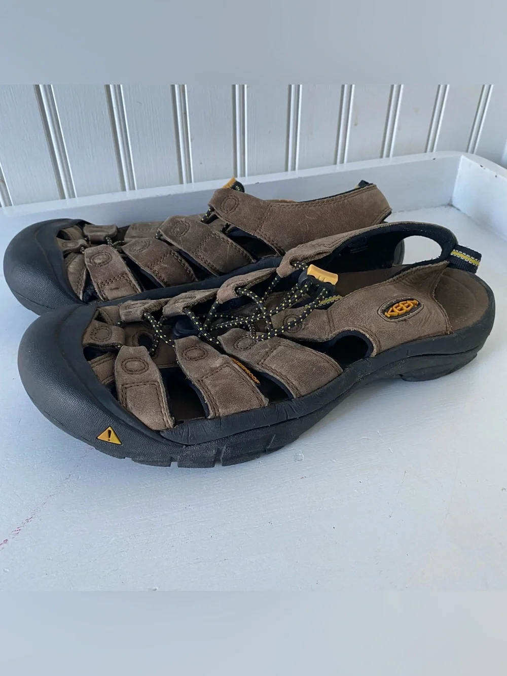 Keen Sandals Mens 10 Brown Cinch Strap Waterproof Hiking Sandals Beach Gorpcore